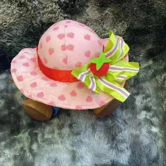 **HOST PICK** Adorable 15" Strawberry Shortcake Doll. She  sings and talks - Picture 5 of 17